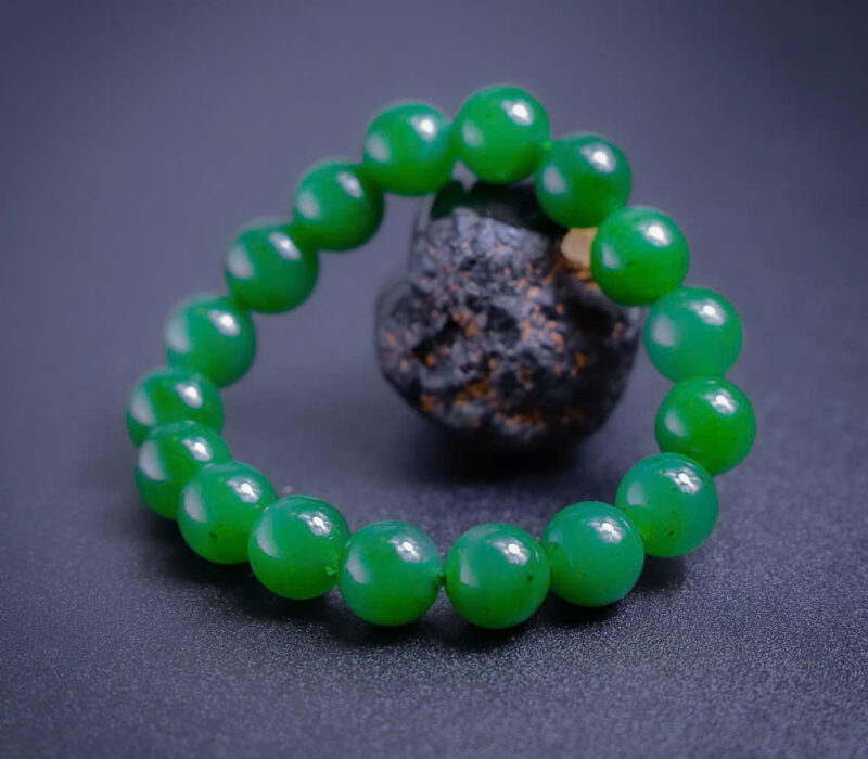 Ngọc Bích Nga Tự Nhiên (Russian Jade)