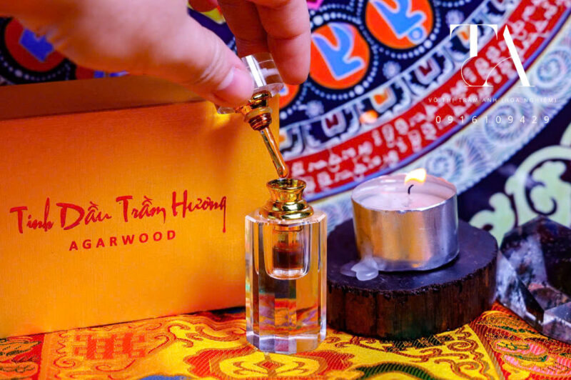 Tinh dầu trầm hương (Agarwood essential oil)