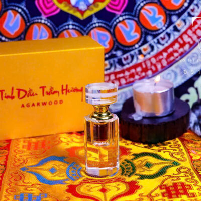 Tinh dầu trầm hương (Agarwood essential oil)