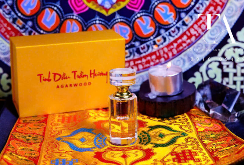 Tinh dầu trầm hương (Agarwood essential oil)