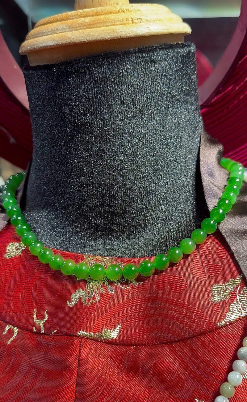 Chuỗi Ngọc Bích Size 8ly Đeo Cổ Thanh Nhã & May Mắn  Vẻ Đẹp Tự Nhiên, Sắc Xanh Hoàn Hảo