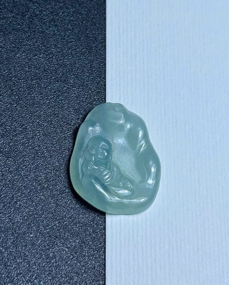 Ngọc Phỉ Thúy Type A Tiểu Hòa Thượng An Nhiên Tự Tại (Size 3,3x2,35x0,4cm)