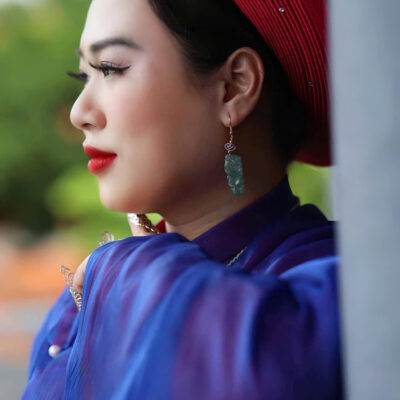 Bông Tai Lam Ngọc A /Thanh Lịch, Kiêu Sa Giữa Cổ Phục
