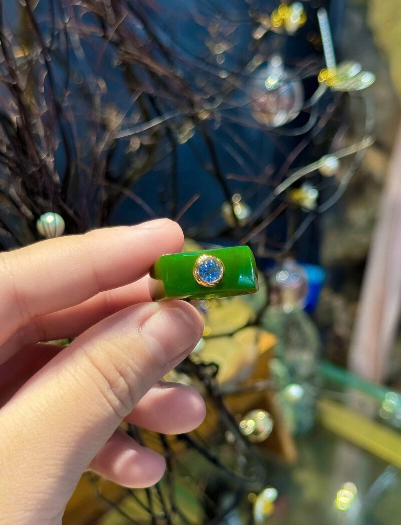 Nhẫn Ngọc Bích VIP Canada kết hợp Spinel xanh Neon Lục Yên / Tác phẩm độc bản từ Hoa Nghiêm