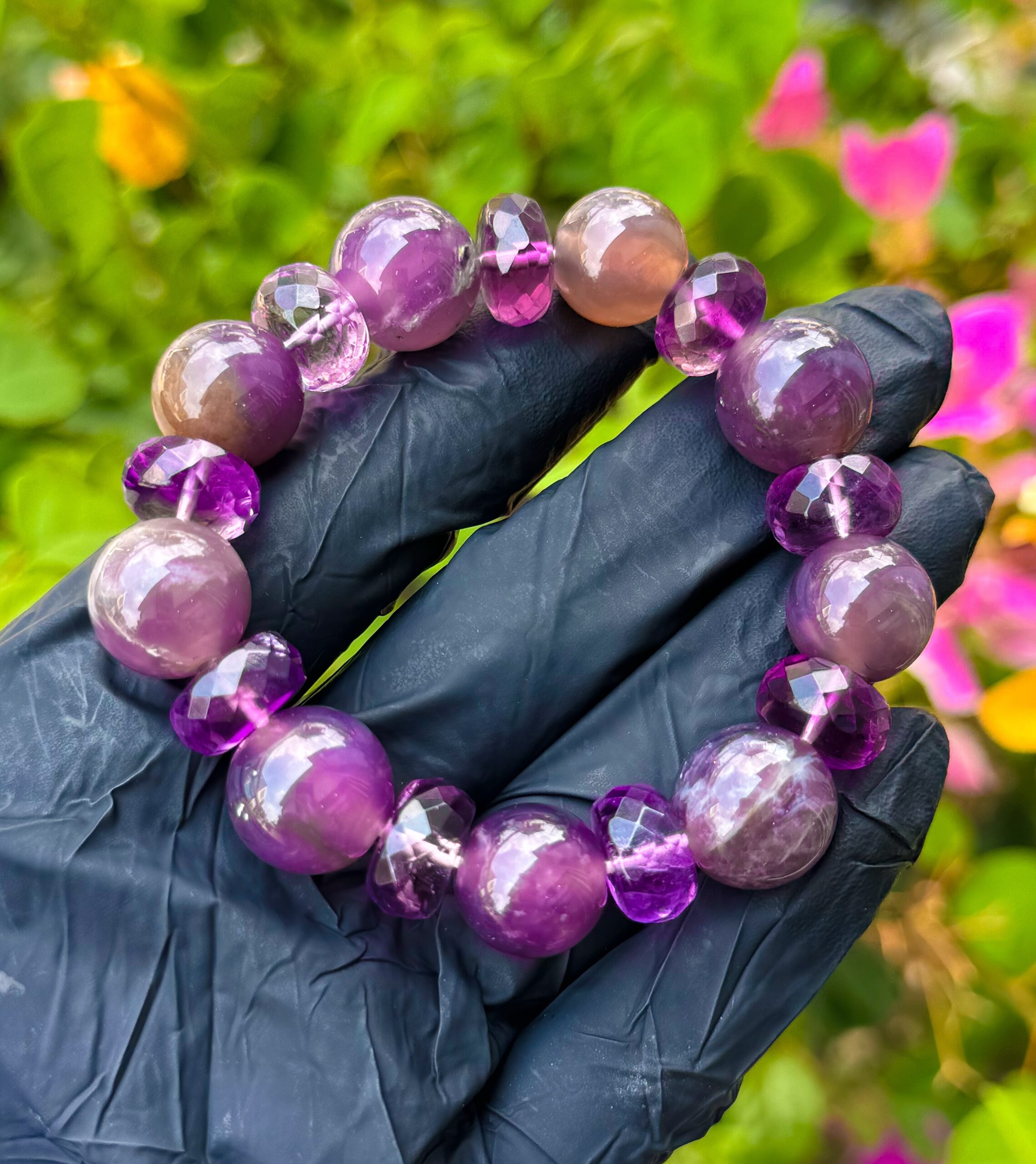 KHOẢNG LẶNG CỦA SẮC TÍM: KHI CHALCEDONY VIỆT NAM GIAO THOA CÙNG AMETHYST URUGUAY