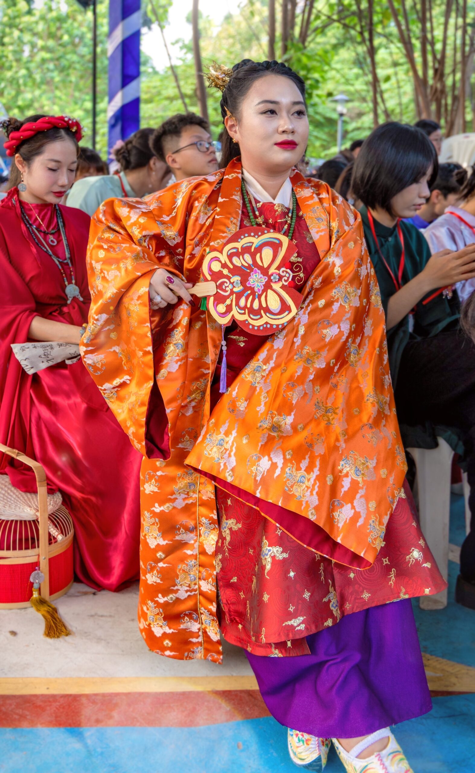 VÕ THỊ TRÂM ANH: KHÔNG PHẢI NGƯỜI MẶC CỔ PHỤC, MÀ LÀ NGƯỜI TẠO RA MỘT CÁCH MẶC