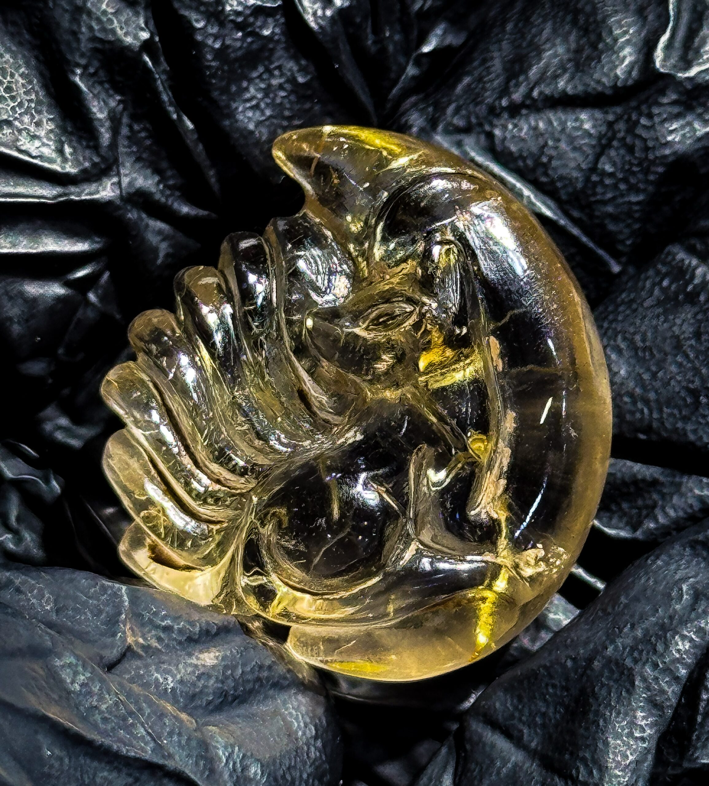 Hồ Ly Thạch Anh Tóc Vàng Tự Nhiên Chạm Khắc Thủ Công Hoa Nghiêm Hồ Ly Thạch Anh Tóc Vàng Tự Nhiên Chạm Khắc Thủ Công Hoa Nghiêm