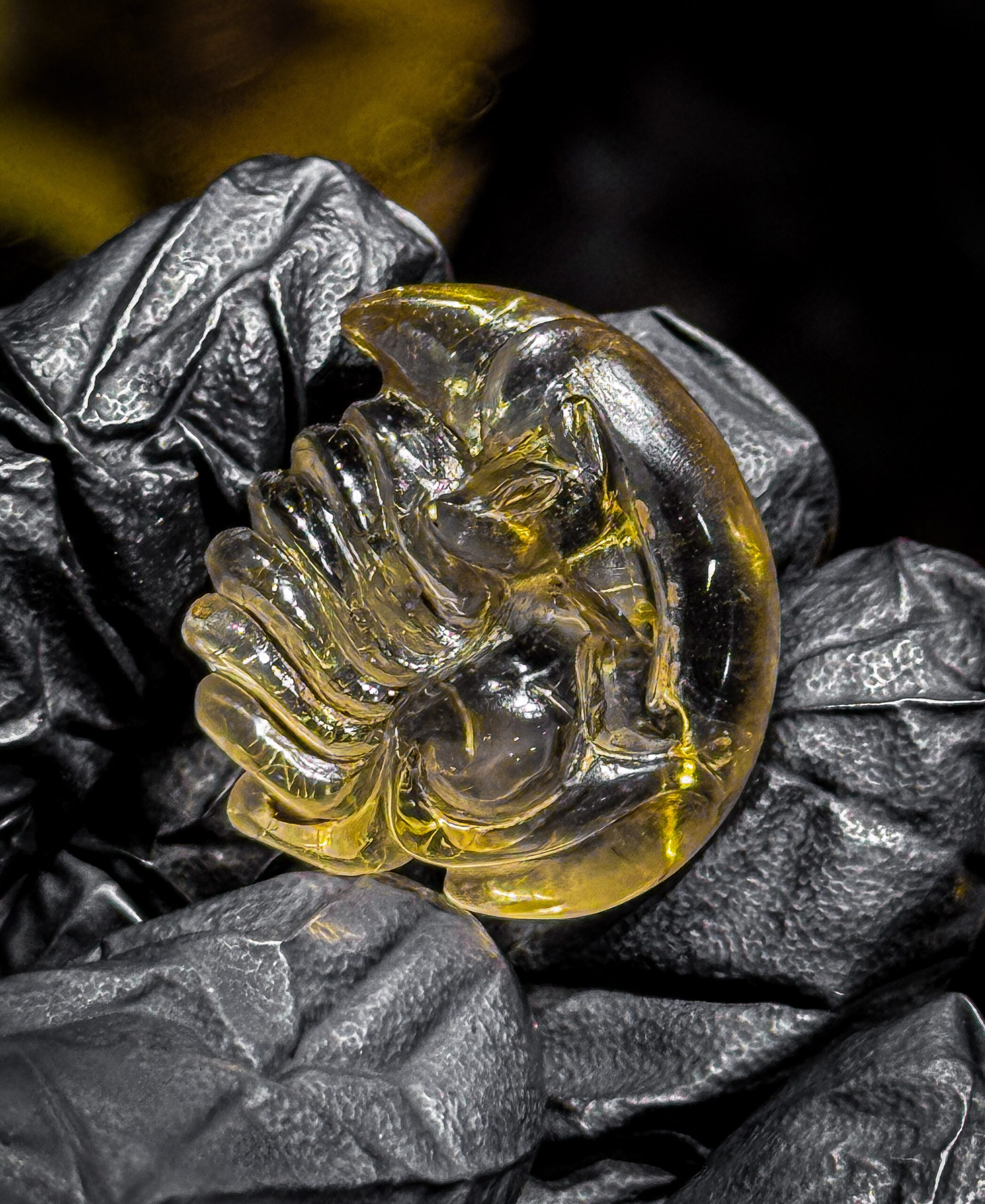 Hồ Ly Thạch Anh Tóc Vàng Tự Nhiên Chạm Khắc Thủ Công Hoa Nghiêm Hồ Ly Thạch Anh Tóc Vàng Tự Nhiên Chạm Khắc Thủ Công Hoa Nghiêm