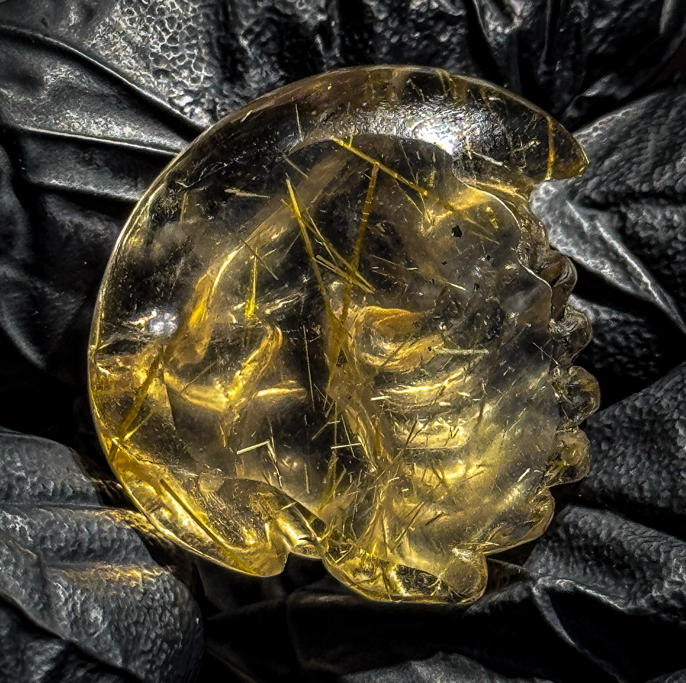 Hồ Ly Thạch Anh Tóc Vàng Tự Nhiên Chạm Khắc Thủ Công Hoa Nghiêm Hồ Ly Thạch Anh Tóc Vàng Tự Nhiên Chạm Khắc Thủ Công Hoa Nghiêm