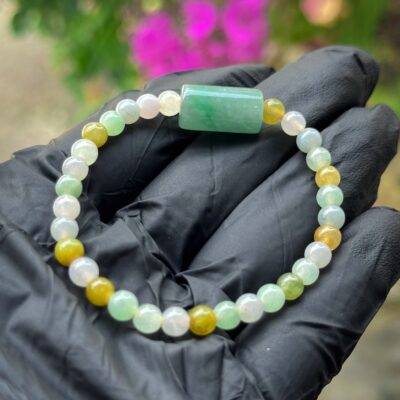 Xanh của lá non, vàng ngọt của nắng sớm, trắng của sương còn chưa tan