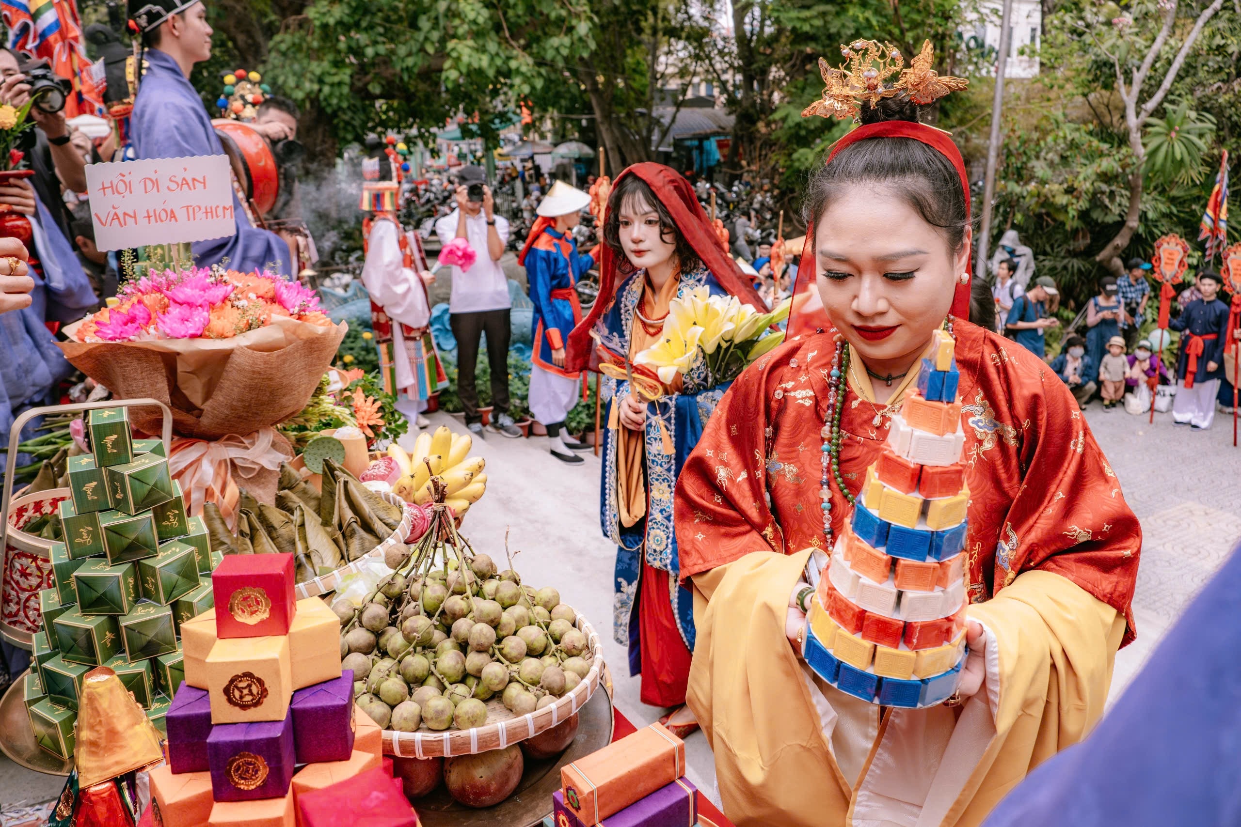 TÌNH YÊU QUÊ HƯƠNG ĐẤT NƯỚC, VĂN HÓA TRUYỀN THỐNG