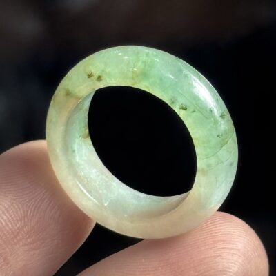 Nhẫn mặt hồ nước