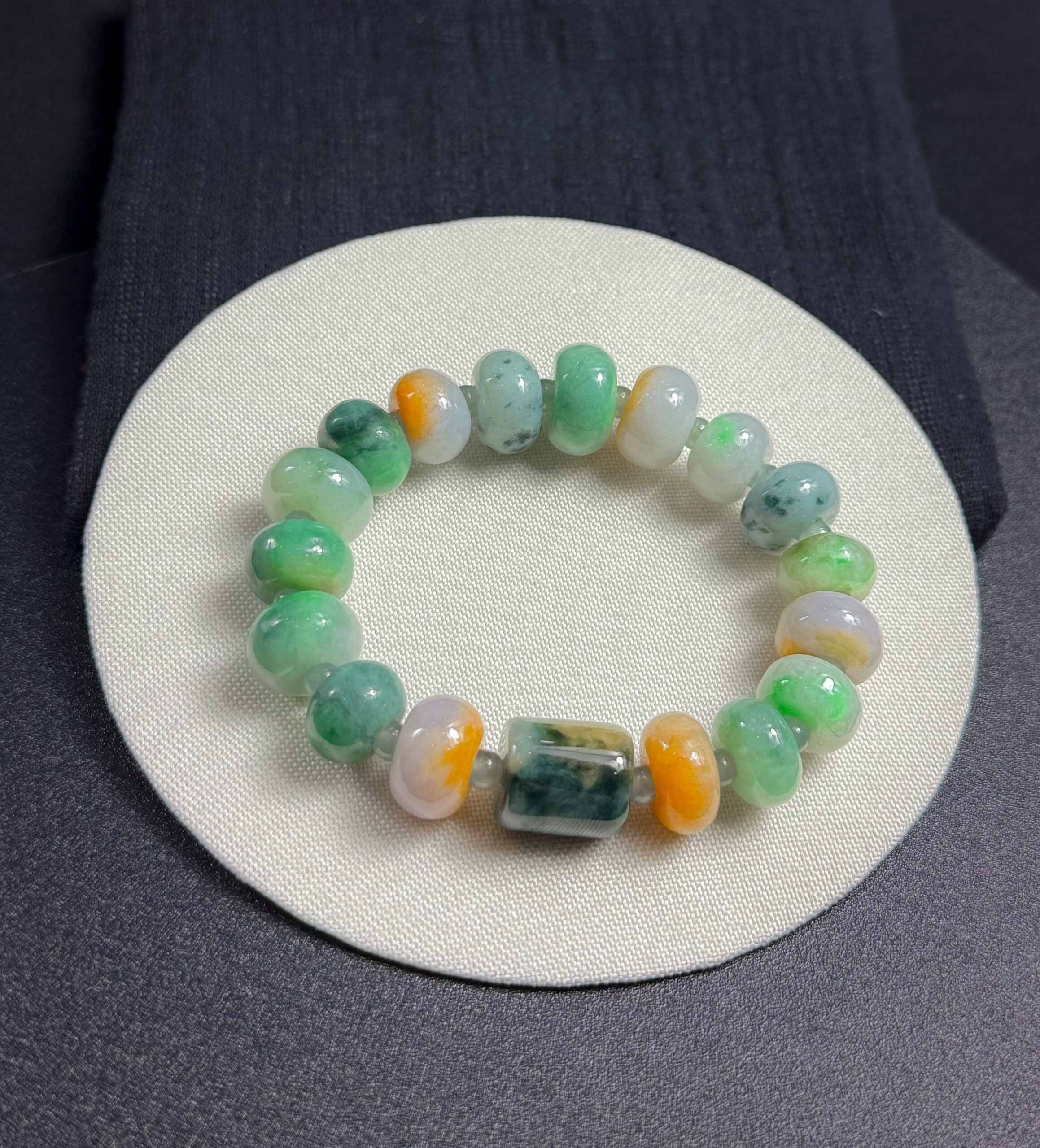 Vòng Jadeite Myanmar Type A | Độc Bản Từng Viên Ngọc Vòng Jadeite Myanmar Type A | Độc Bản Từng Viên Ngọc