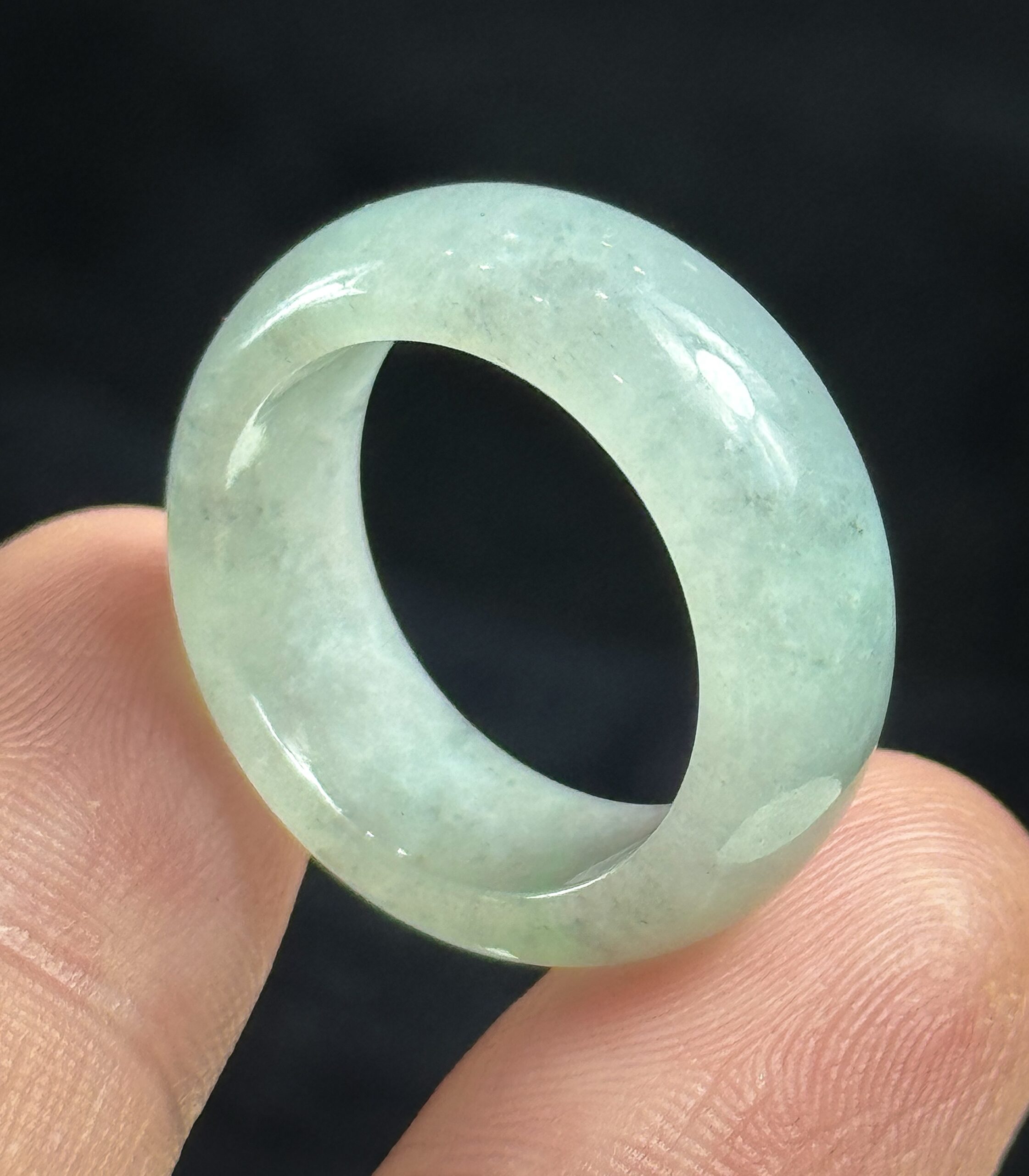 Nhẫn Jadeite Type A Bạch Thanh Phiêu Lục Gà Đen Nhẫn Jadeite Type A Bạch Thanh Phiêu Lục Gà Đen